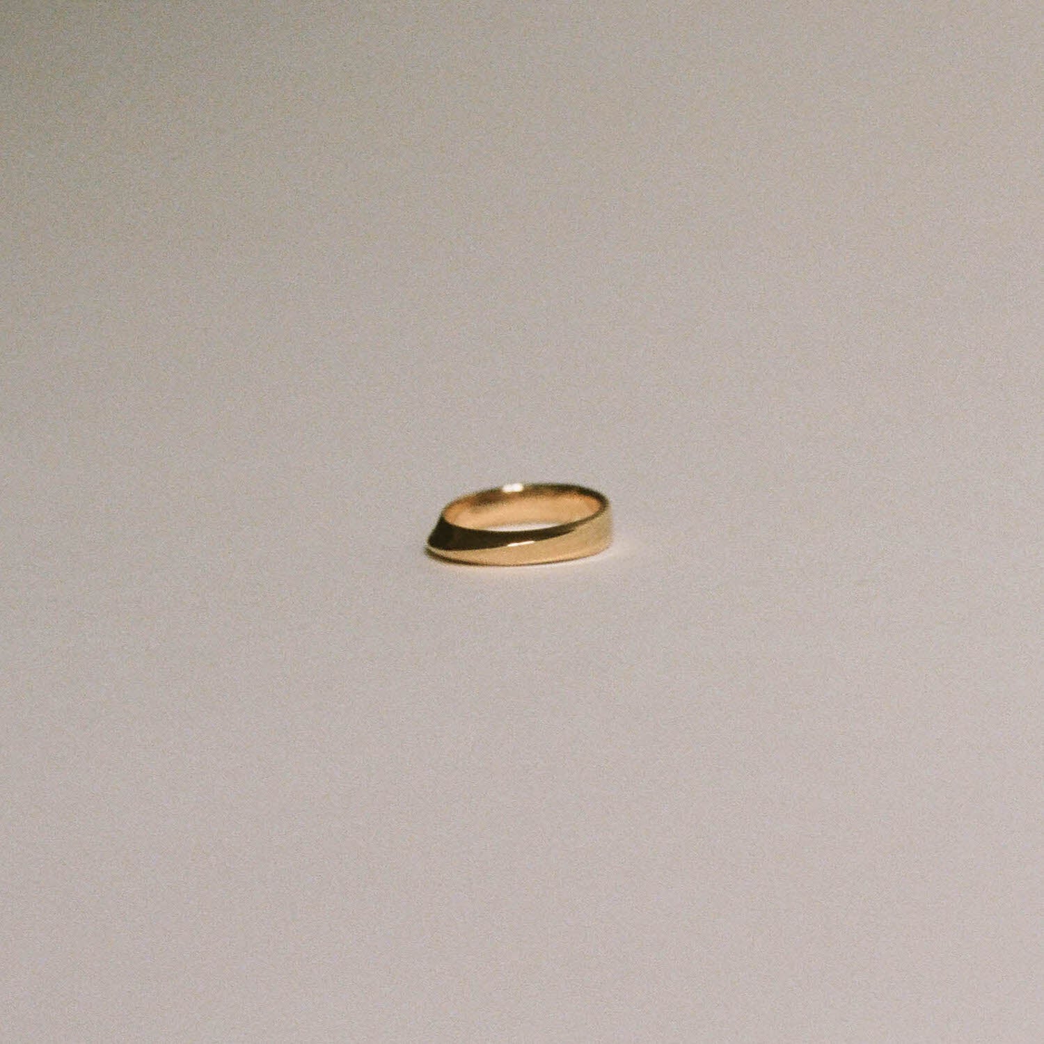 Mobius Strip Ring Gold